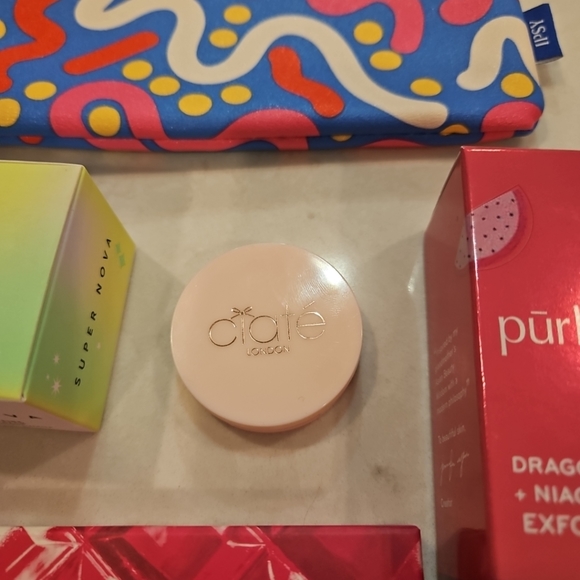 makeupbundle laura geller Social Butterfly half baked ciate illuminati purlis - Picture 4 of 5